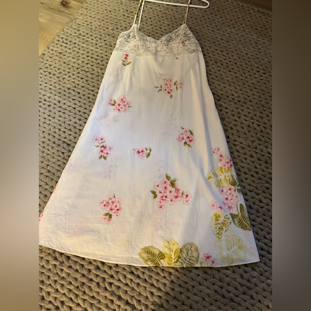 Oscar de la renta white cotton floral chemise size medium nightgown.